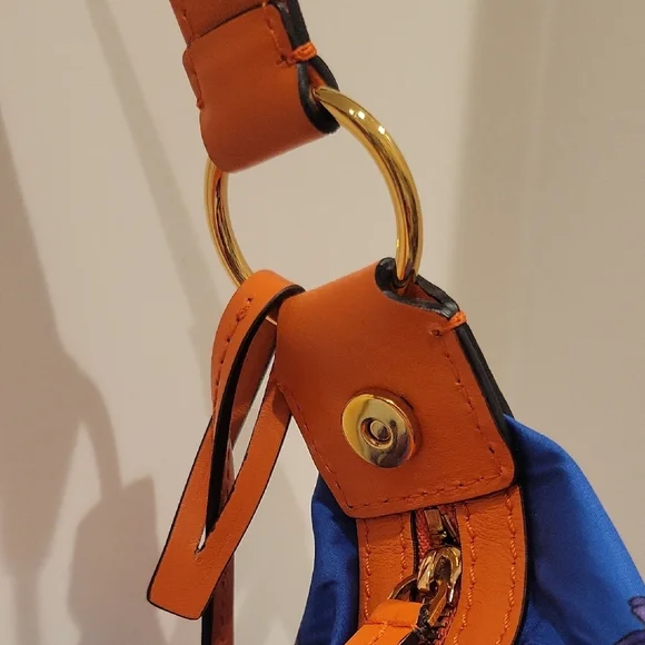 Versace Medusa Renaissance Hobo Bag - Picture 5 of 10
